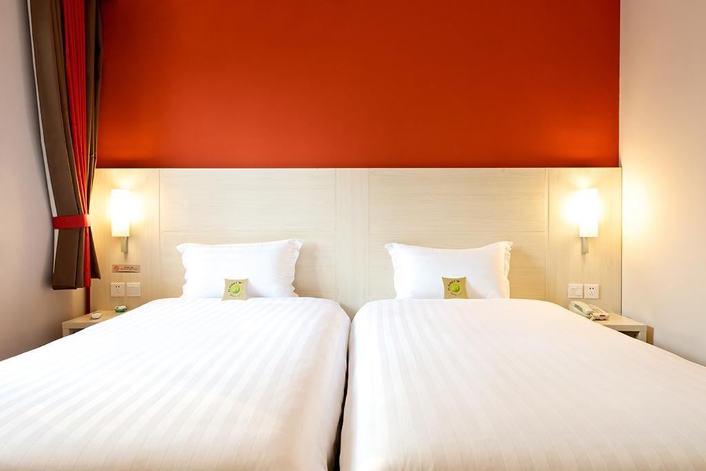 Ibis Leshan City Center Номер фото