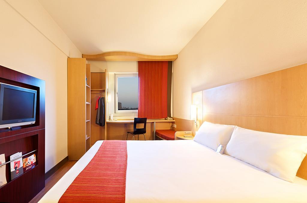 Ibis Leshan City Center Екстер'єр фото